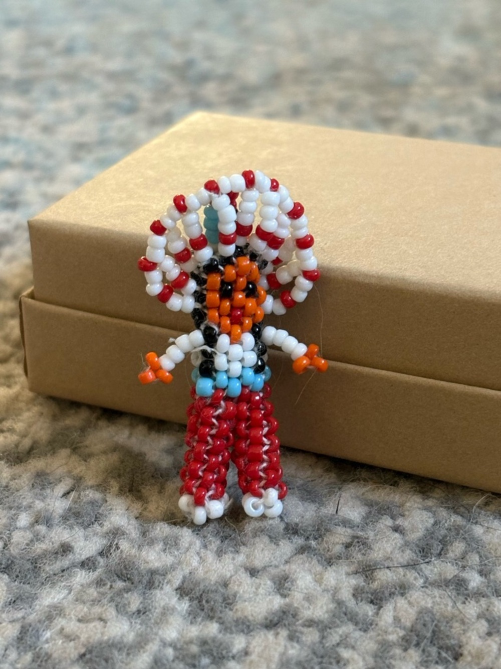 Handmade Native Beaded Pin - Picture 3 of 7